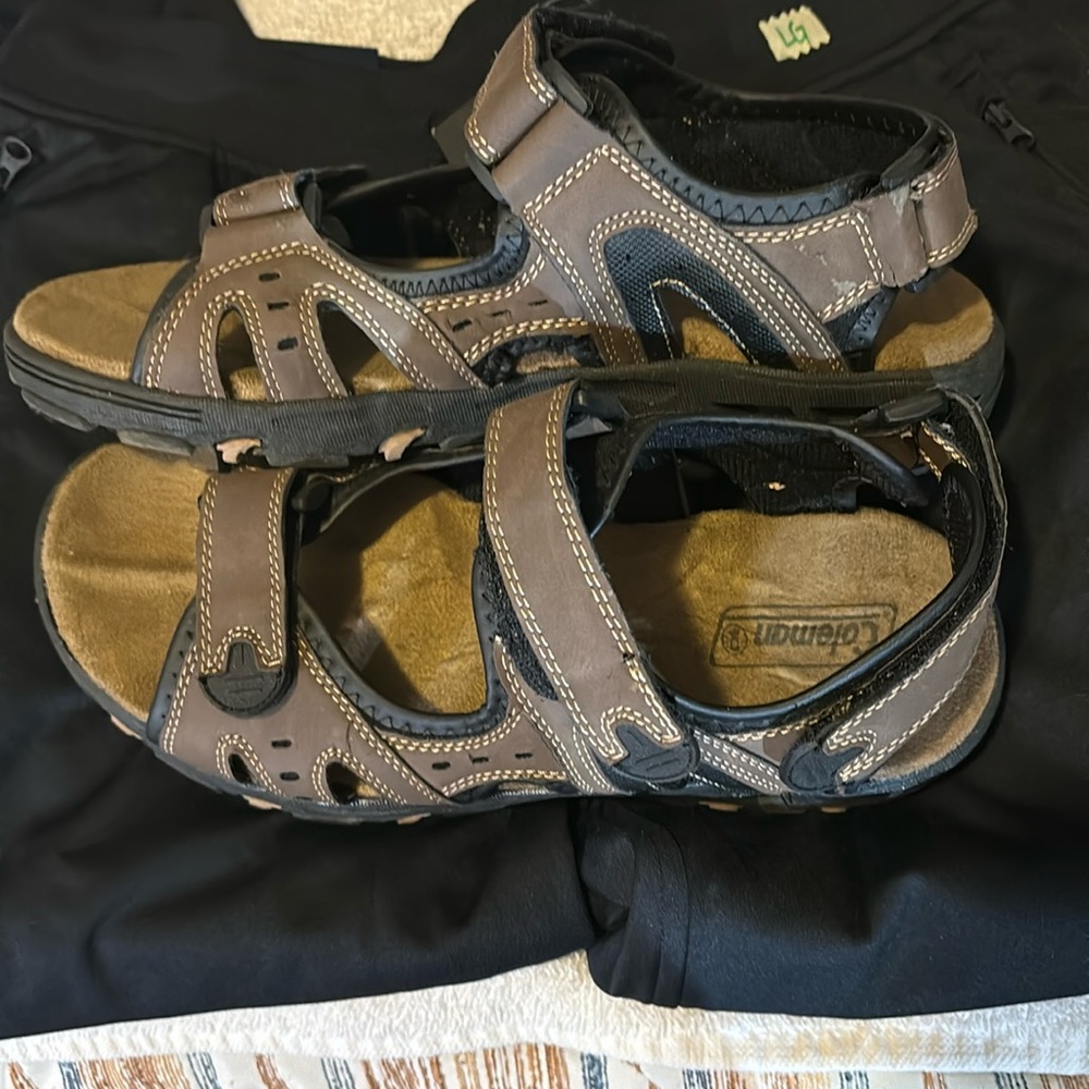 Coleman sandals size 10 men’s